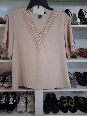 SHEIN Beige V-Neck Crochet Trim Blouse